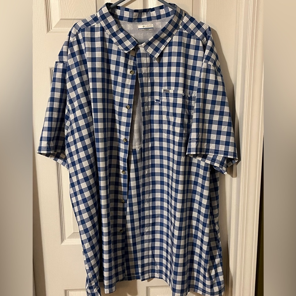 Columbia Short Sleeve Blue Plaid Button Front Vented Shirt Size 5XB
